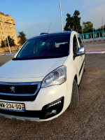 voitures-peugeot-partner-2017-tepee-biskra-algerie