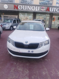 voitures-skoda-octavia-2019-business-bouira-algerie