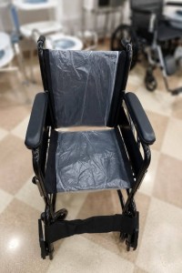 طب-و-صحة-fauteuil-roulant-simple-enfant-بني-مسوس-الجزائر
