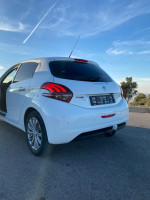 citadine-peugeot-208-2018-allure-facelift-guelma-algerie