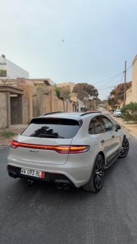 Porsche Macan 2023 T thumbnail 3