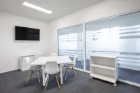 Bureau en espace ouvert à louer pour 10 personnes à Oran, Les Aures