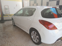 voitures-peugeot-308-2013-sportium-guelma-algerie