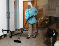 Femme de ménage à domicile, société de nettoyage, ponçage