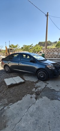 سيارات-toyota-yaris-sedan-2012-بوقاعة-سطيف-الجزائر