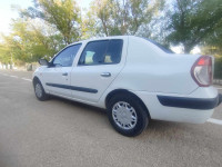 voitures-renault-clio-classique-2004-constantine-algerie