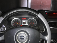 citadine-renault-clio-3-2011-night-and-day-blida-algerie