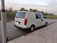 utilitaire-hyundai-h1-2013-vitre-6-places-tipaza-algerie