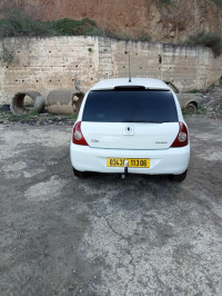 voitures-renault-clio-campus-2013-bye-sidi-ayad-bejaia-algerie