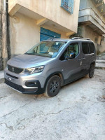 voitures-peugeot-rifter-2022-souk-ahras-algerie