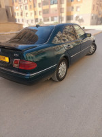 voitures-mercedes-classe-e-1995-msila-algerie