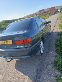 voitures-renault-laguna-1-1995-sfissef-sidi-bel-abbes-algerie