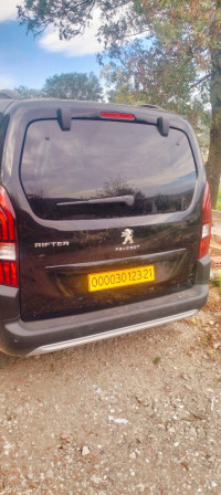 voitures-peugeot-rifter-2023-allure-skikda-algerie