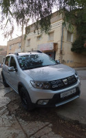 voitures-dacia-sandero-2018-serie-limitee-style-tiaret-algerie