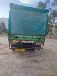 camion-toyota-dyna-1985-ghebala-jijel-algerie