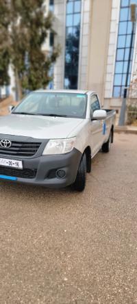 voitures-toyota-hilux-2014-el-bayadh-algerie