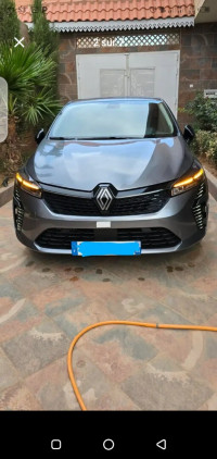 voitures-renault-clio-5-2024-evolution-lardjem-tissemsilt-algerie