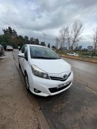 voitures-toyota-yaris-2013-bordj-el-kiffan-alger-algerie