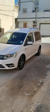 voitures-volkswagen-caddy-2018-highline-el-oued-algerie