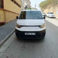 السيارات-النفعية-fiat-doblo-2023-عنابة-الجزائر
