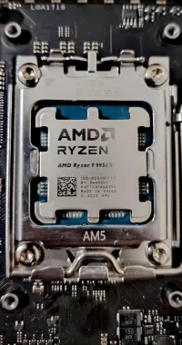 RYZEN 9 9950X 