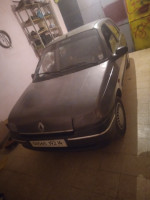 voitures-renault-clio-1-1992-جابونية-dahmouni-tiaret-algerie