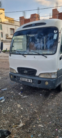 bus-mini-hyundai-2000-reghaia-alger-algerie