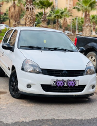 voitures-renault-clio-campus-2014-setif-algerie