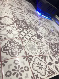 Autocollant adhésif 