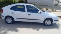 سيارة-صغيرة-renault-megane-1-2000-الرويبة-الجزائر