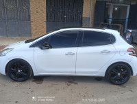 voitures-peugeot-208-2014-allure-laghouat-algerie