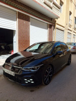 voitures-volkswagen-golf-8-2023-gtd-batna-algerie