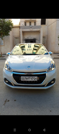 voitures-peugeot-208-2017-allure-facelift-oum-el-bouaghi-algerie