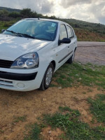 voitures-renault-clio-classique-2005-drean-el-tarf-algerie