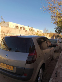 voitures-renault-scenic-2006-aflou-laghouat-algerie