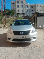 voitures-nissan-sunny-2013-tizi-ouzou-algerie