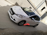 voitures-peugeot-208-2015-active-constantine-algerie