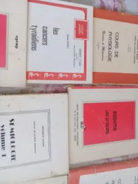Vend des brochures de médecine
