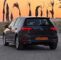 سيارات-volkswagen-golf-7-2017-أم-البواقي-الجزائر
