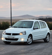 voitures-renault-clio-campus-2012-bye-oum-el-bouaghi-algerie