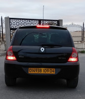 voitures-renault-clio-campus-2009-mostaganem-algerie