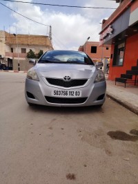 سيارات-toyota-yaris-sedan-2012-آفلو-الأغواط-الجزائر