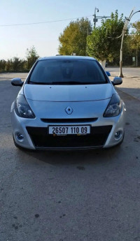 voitures-renault-clio-3-2010-larbaa-blida-algerie