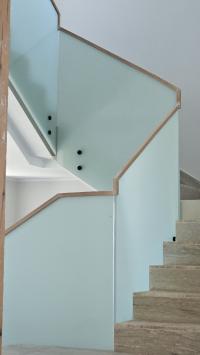 بناء-و-أشغال-rampe-descalier-en-verre-feuillete-trempe-بئر-توتة-الجزائر