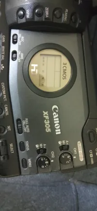 Camera canon XF305