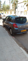 citadine-renault-clio-3-2012-night-and-day-soumaa-blida-algerie