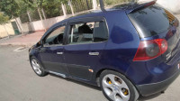 moyenne-berline-volkswagen-golf-5-2005-r32-guelma-algerie