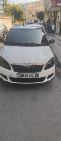 voitures-skoda-fabia-2013-monte-carlo-les-eucalyptus-alger-algerie