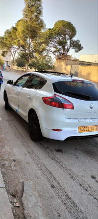 voitures-renault-megane-3-2014-tighennif-mascara-algerie