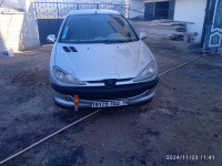 voitures-peugeot-206-19-7-2002-illoula-oumalou-tizi-ouzou-algerie